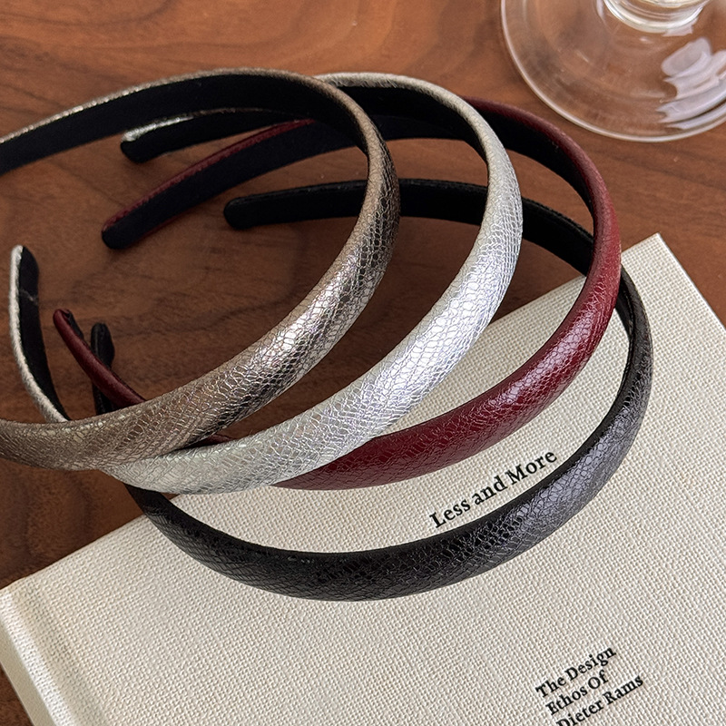 Vintage rode leren dunne hoofd - Leatherwork Rings recensie en prijs